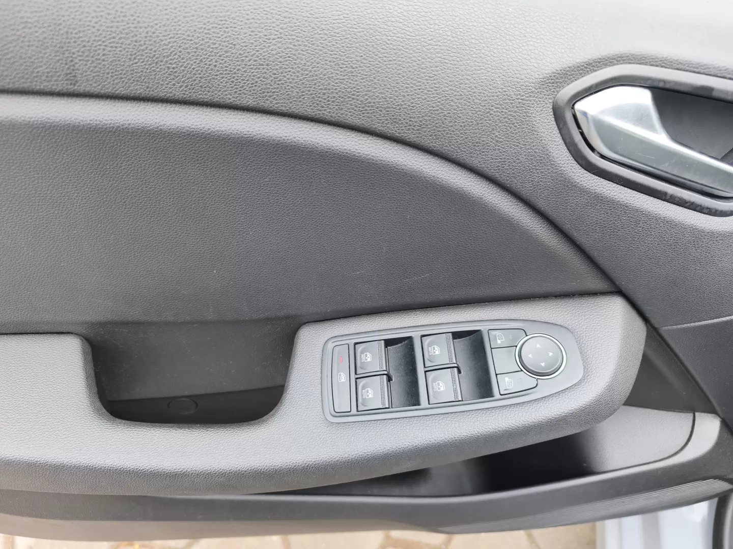 Renault Clio 1.0 TCe Evolution - foto 7