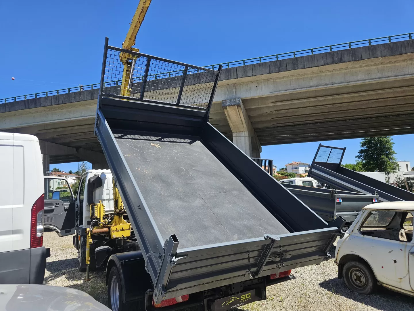 Nissan  Cabstar com grua e báscula - foto 2