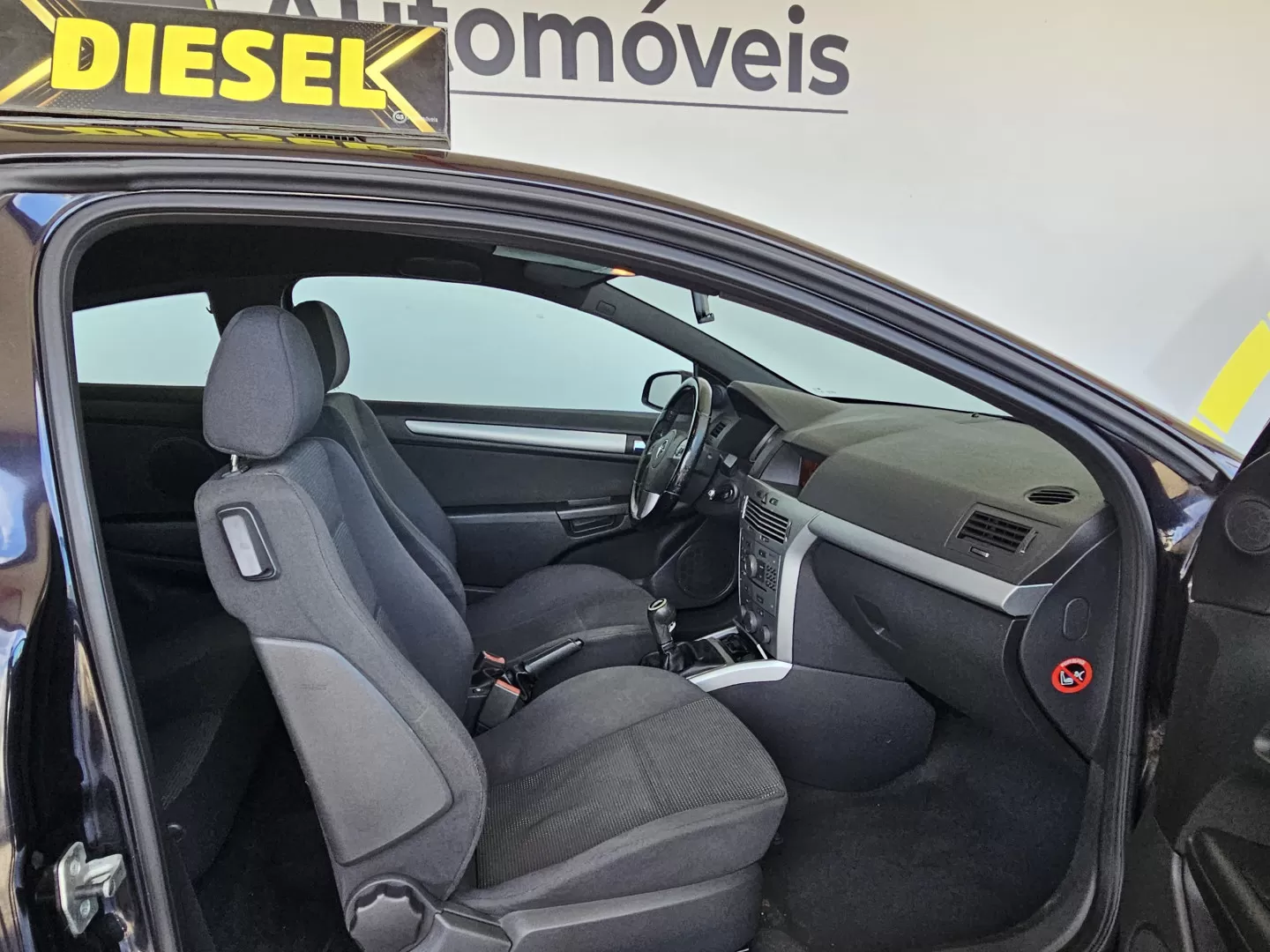 Opel Astra GTC 1.3 CDTI - foto 6