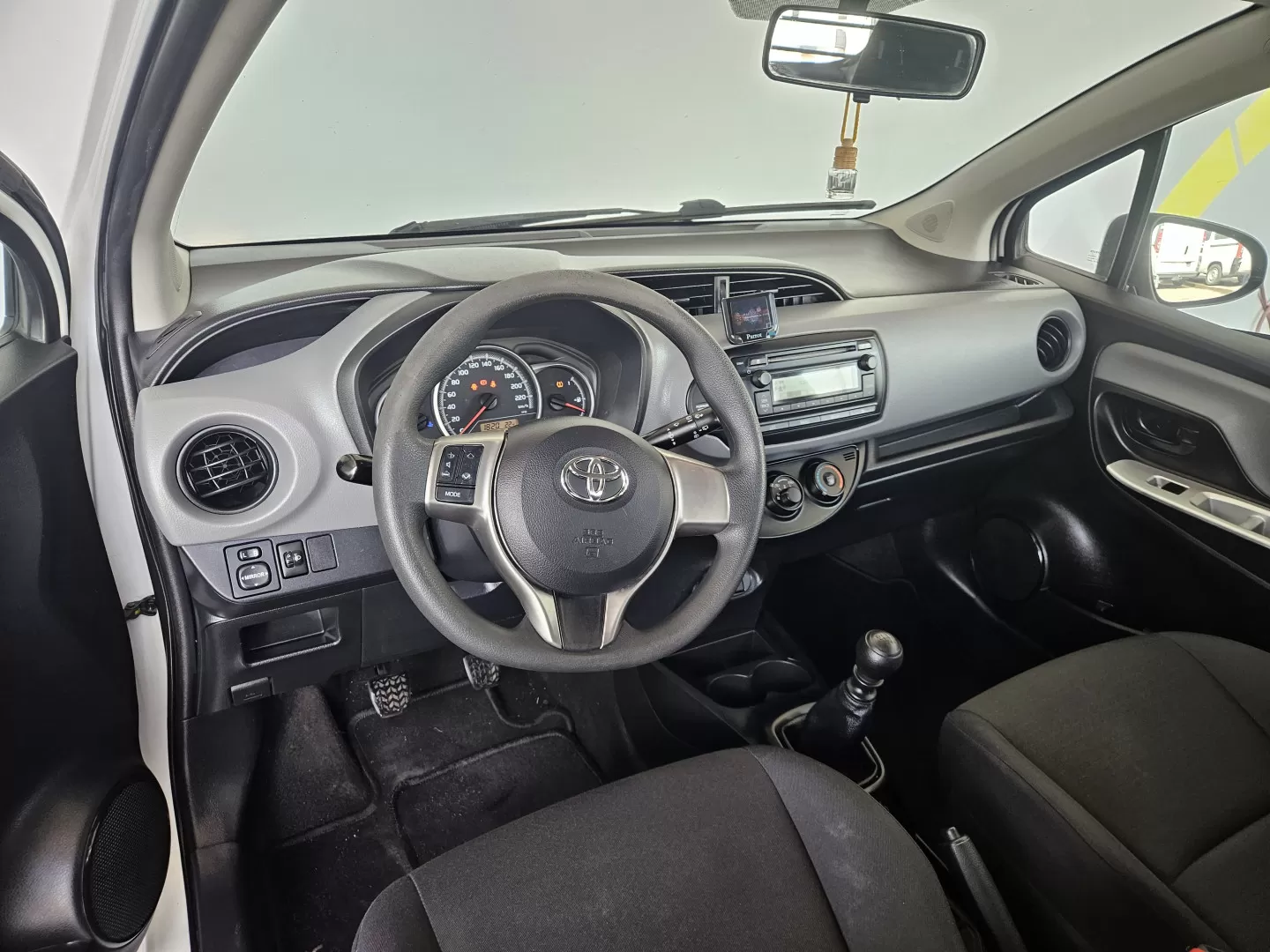 Toyota  Yaris 1.4 d4d - foto 5