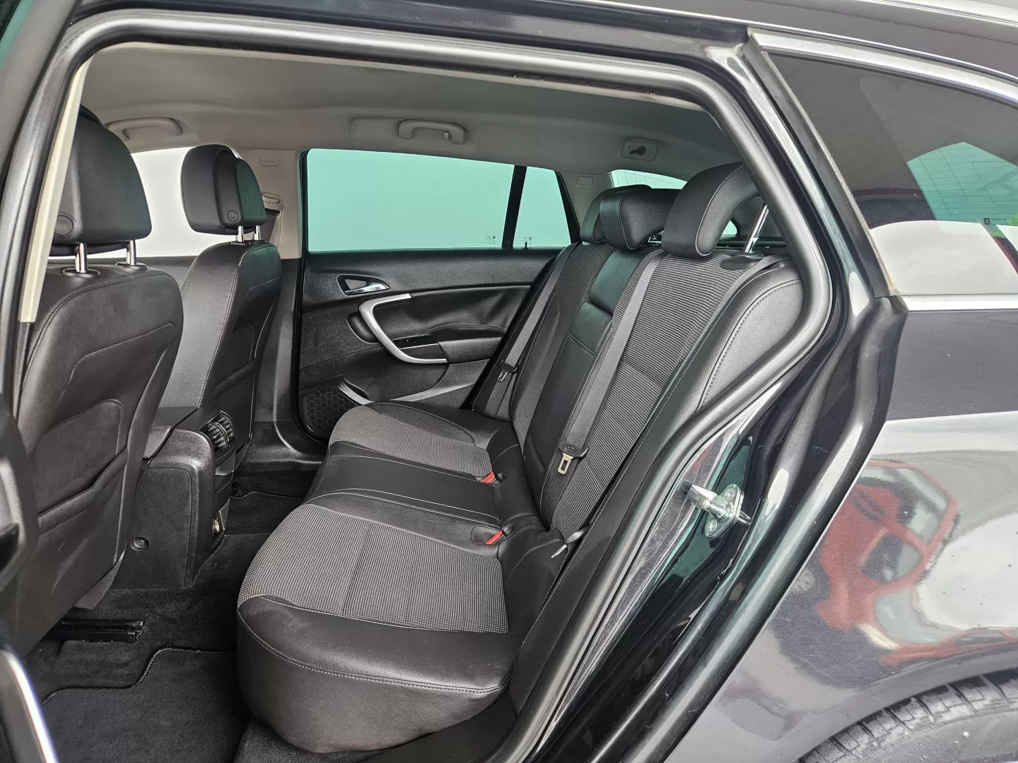 Opel Insignia Sports Tourer 2.0 CDTi Cosmo S/S - foto 4