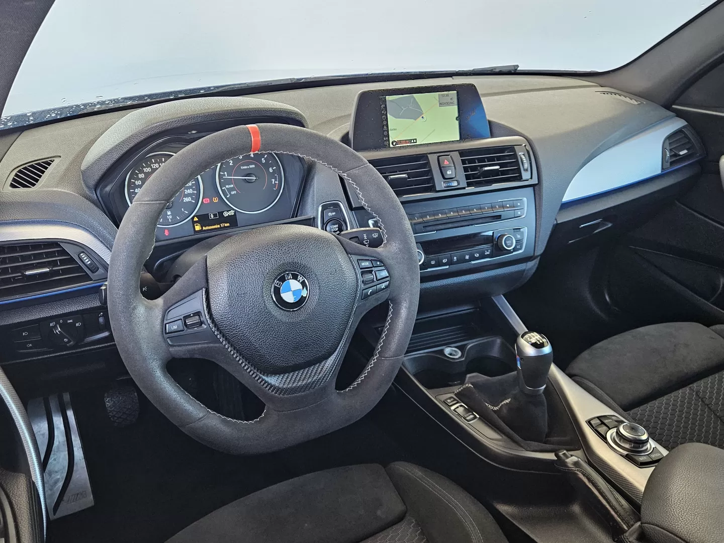BMW 118 i Pack M - foto 8
