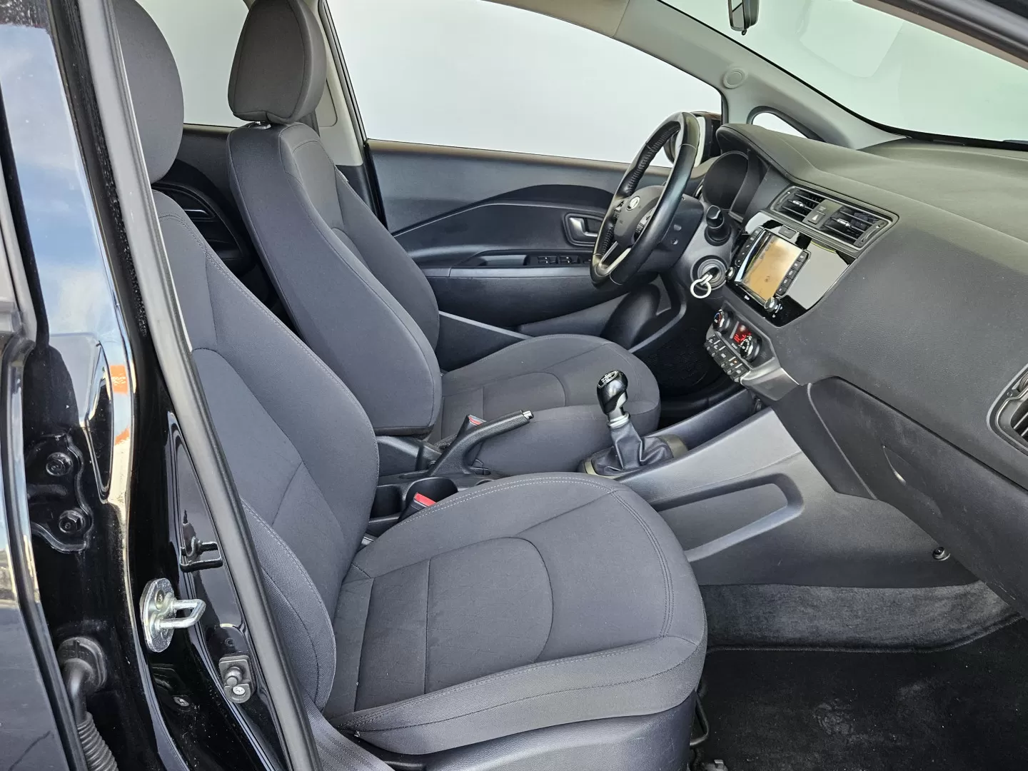 Kia Rio Eco dynamics - foto 6