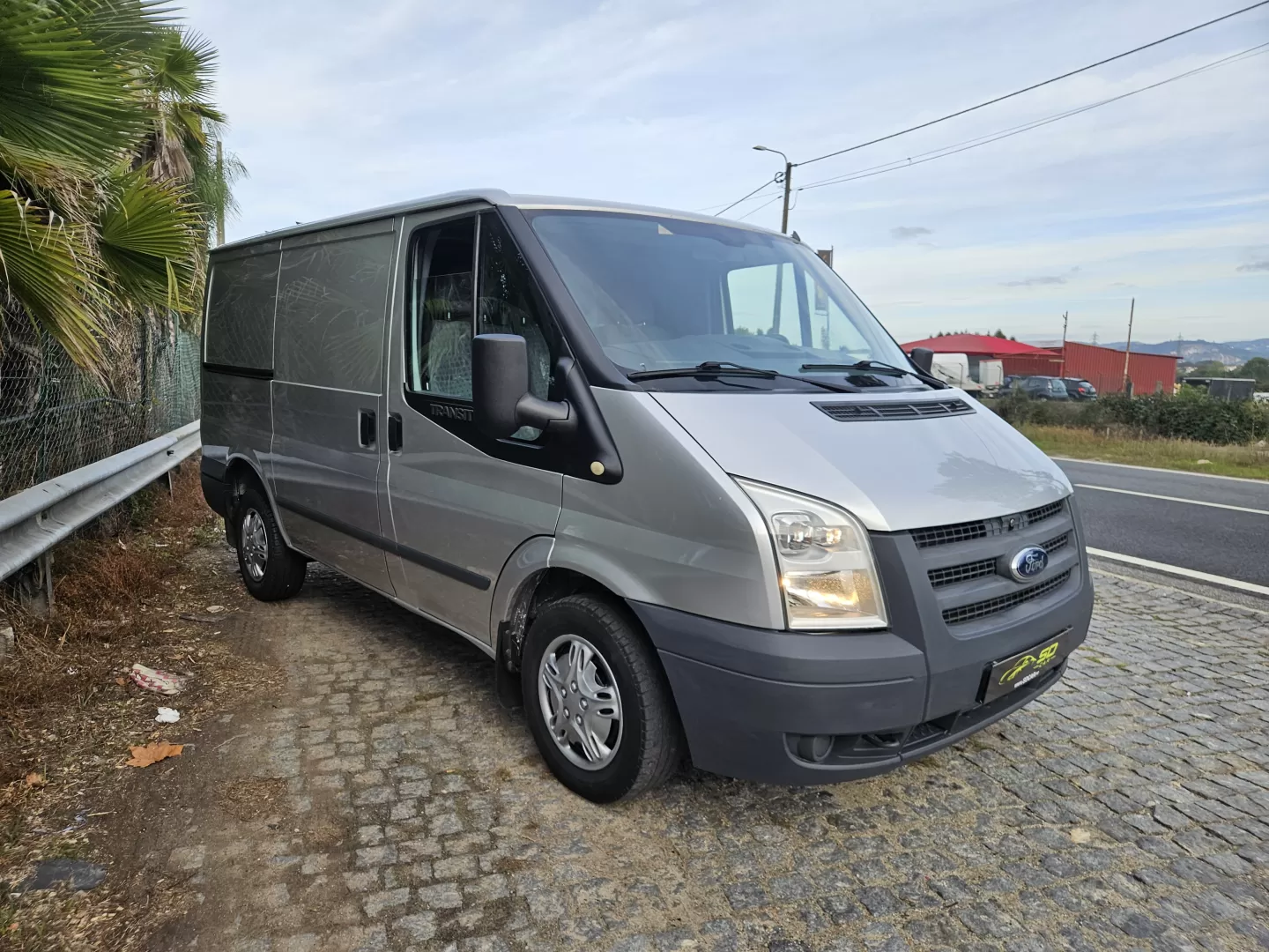 Ford Transit Outro - foto 3