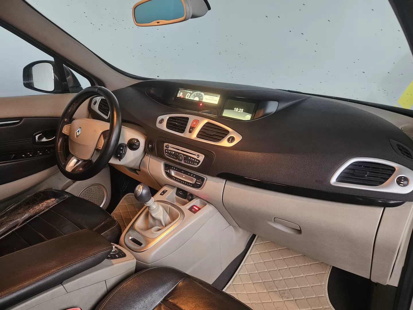Renault Grand Scénic 1.5 dCi Bose Edition 7L - foto 7