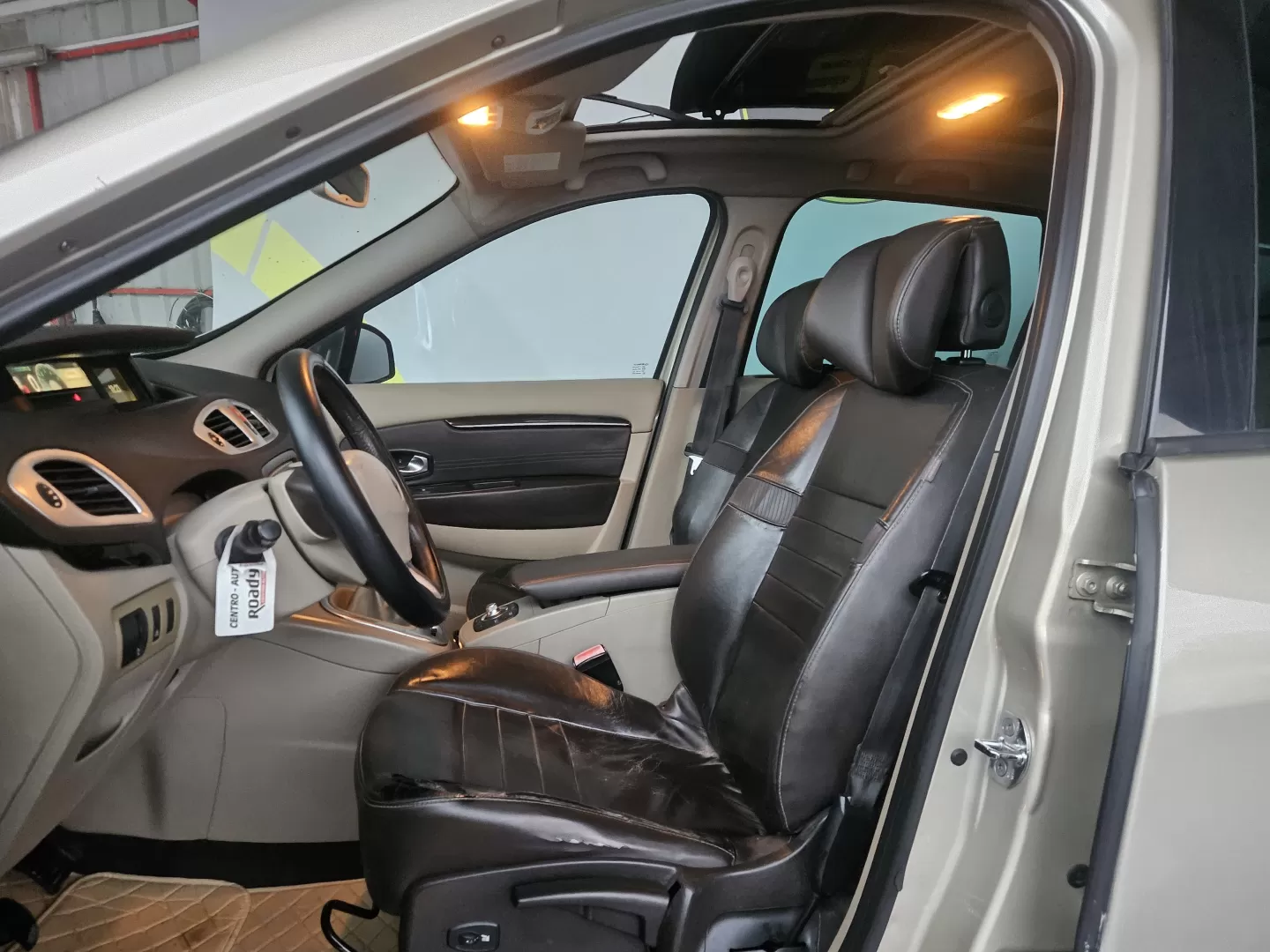 Renault Grand Scénic 1.5 dCi Bose Edition 7L - foto 2