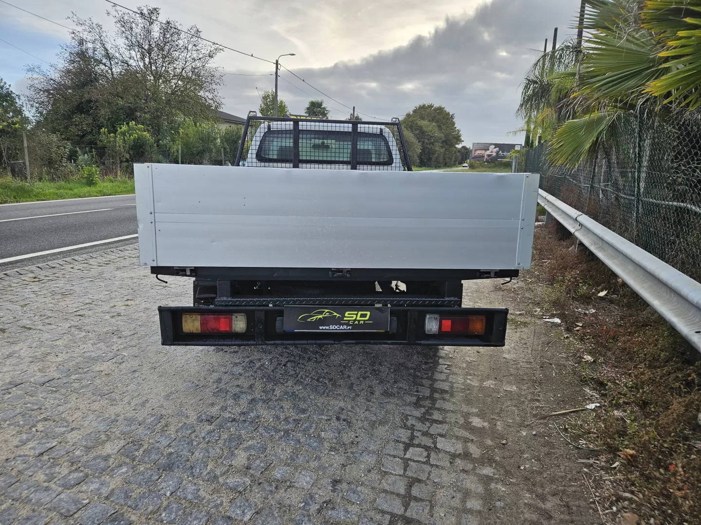 Toyota Hilux 2.5 D-4D 2WD CE - foto 4