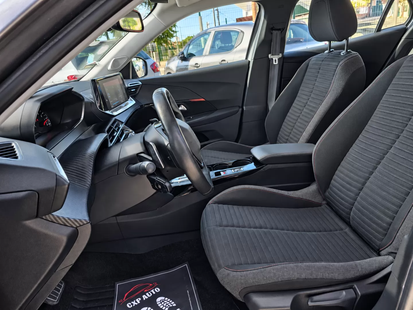 Peugeot 2008 PureTech 130 EAT8 Active Pack - foto 6