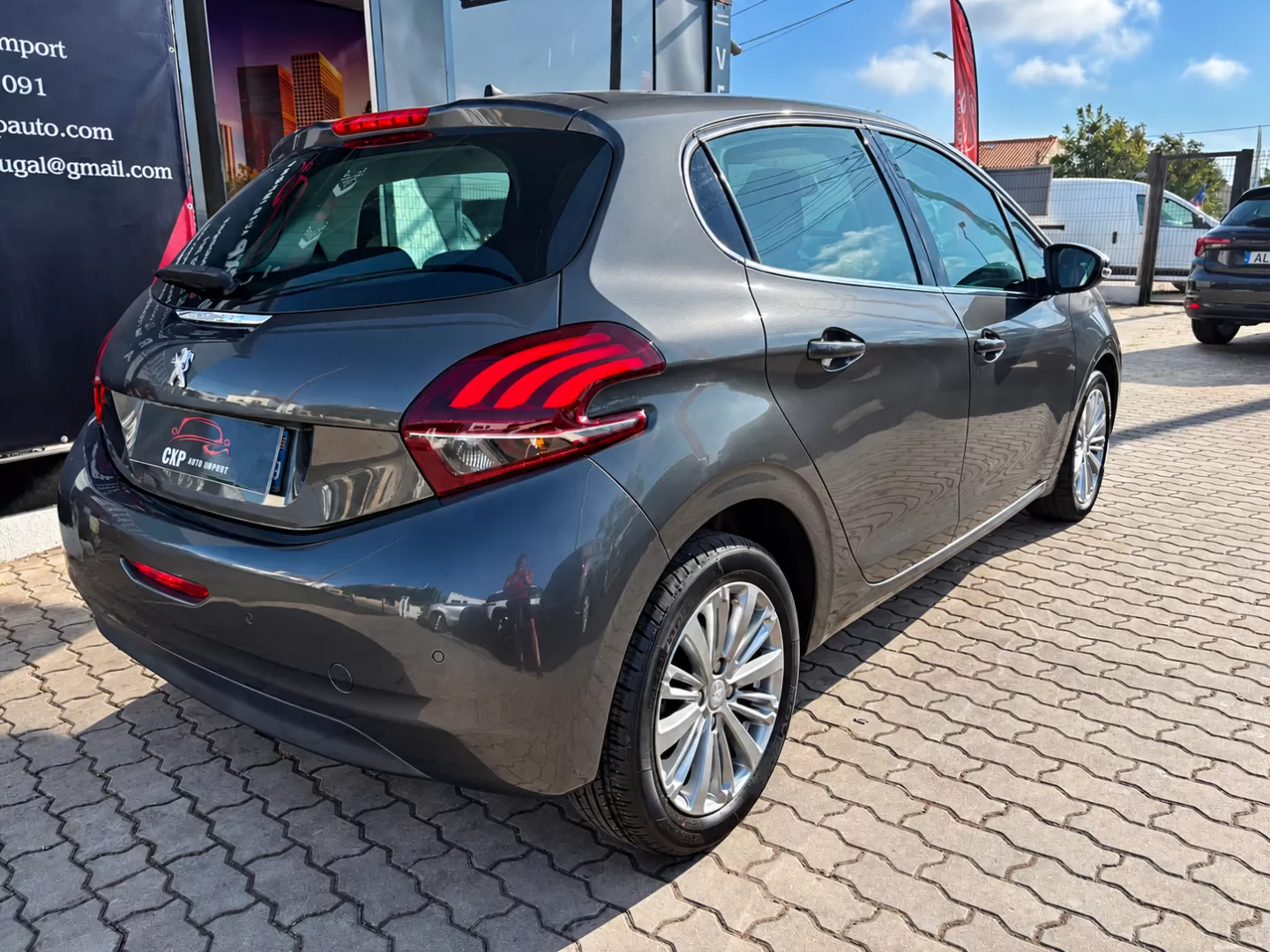 Peugeot 208 1.2 PureTech Allure - foto 2