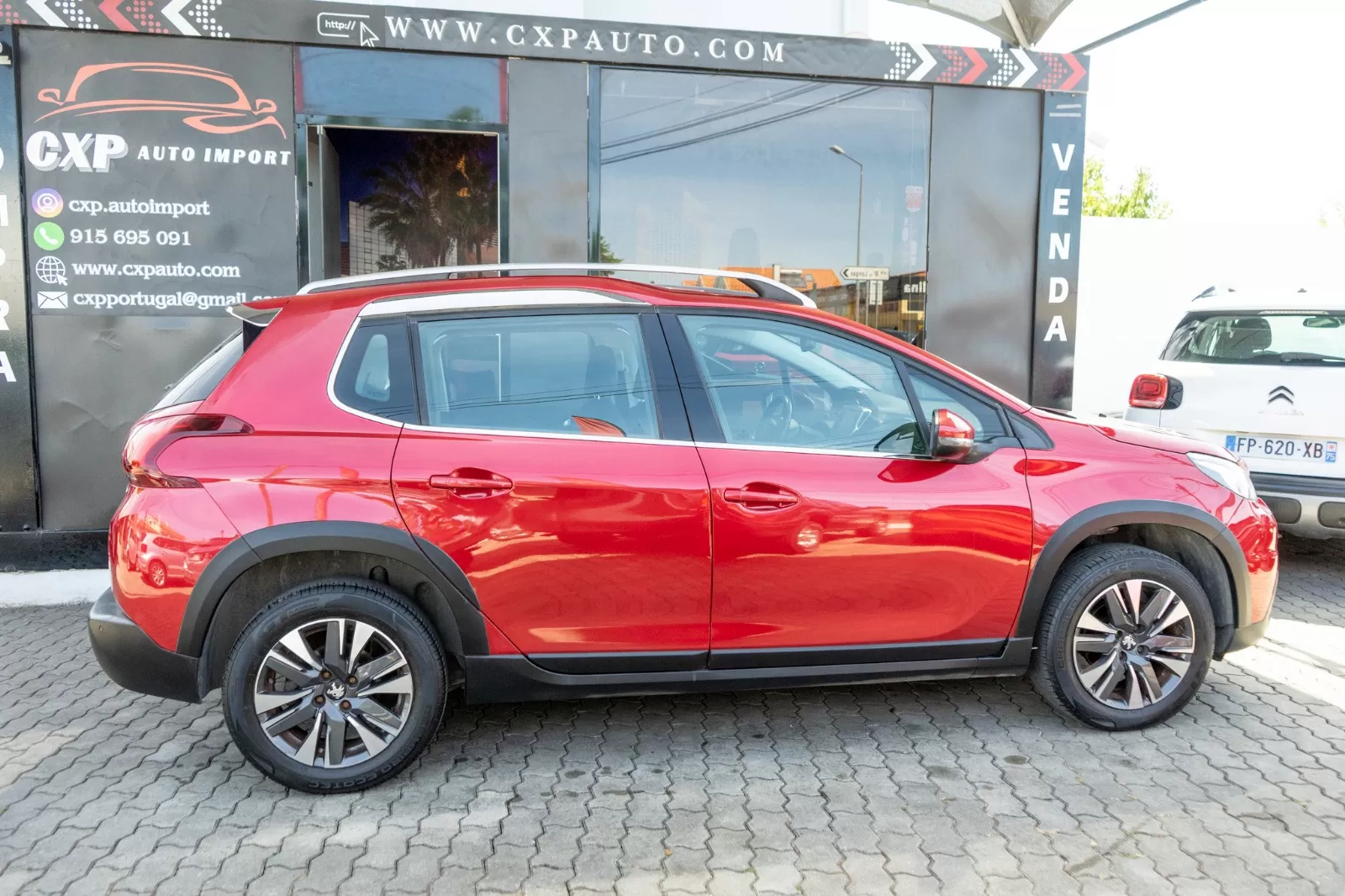 Peugeot 2008 1.2 PureTech Allure EAT6 - foto 2