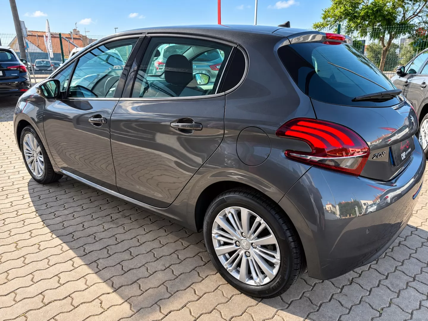 Peugeot 208 PureTech 110 Stop & Start EAT6 Allure - foto 4