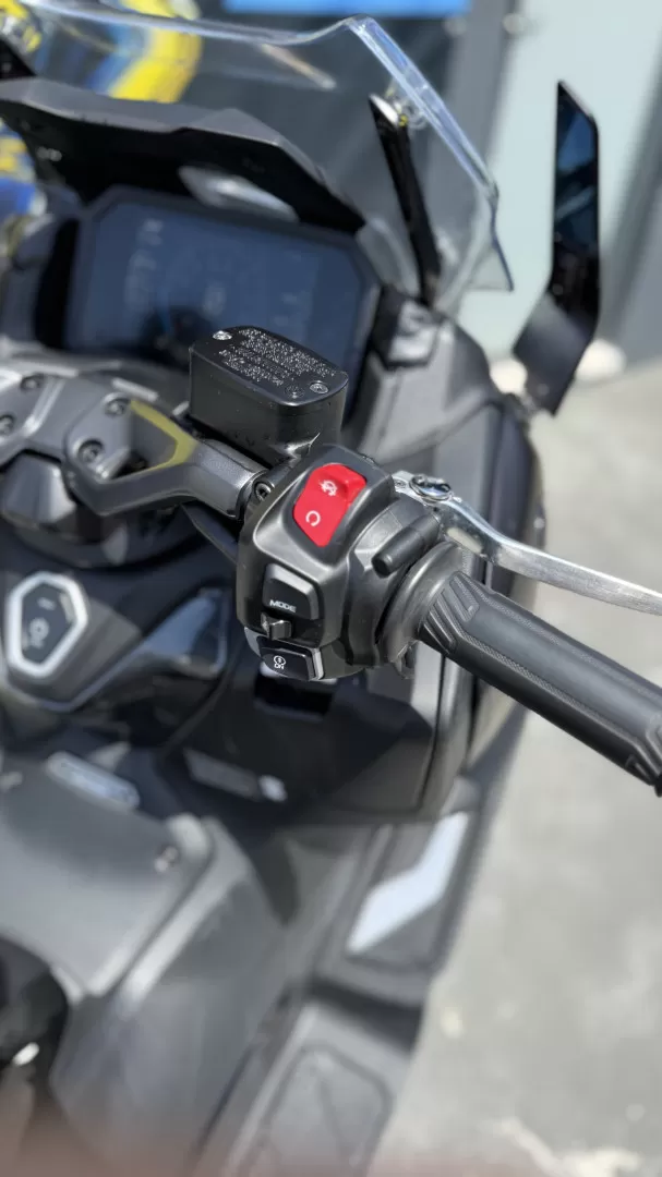 Yamaha TMAX 560 - foto 8