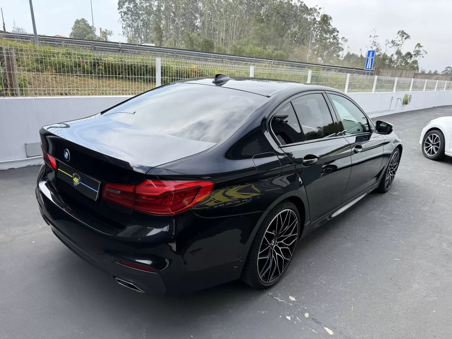BMW 520 d Pack Desportivo M Auto - foto 5