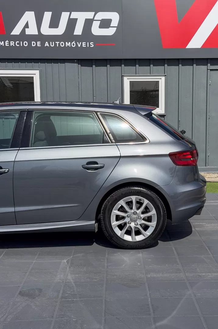 Audi A3 Sportback 1.6 TDI Advance Ultra - foto 6