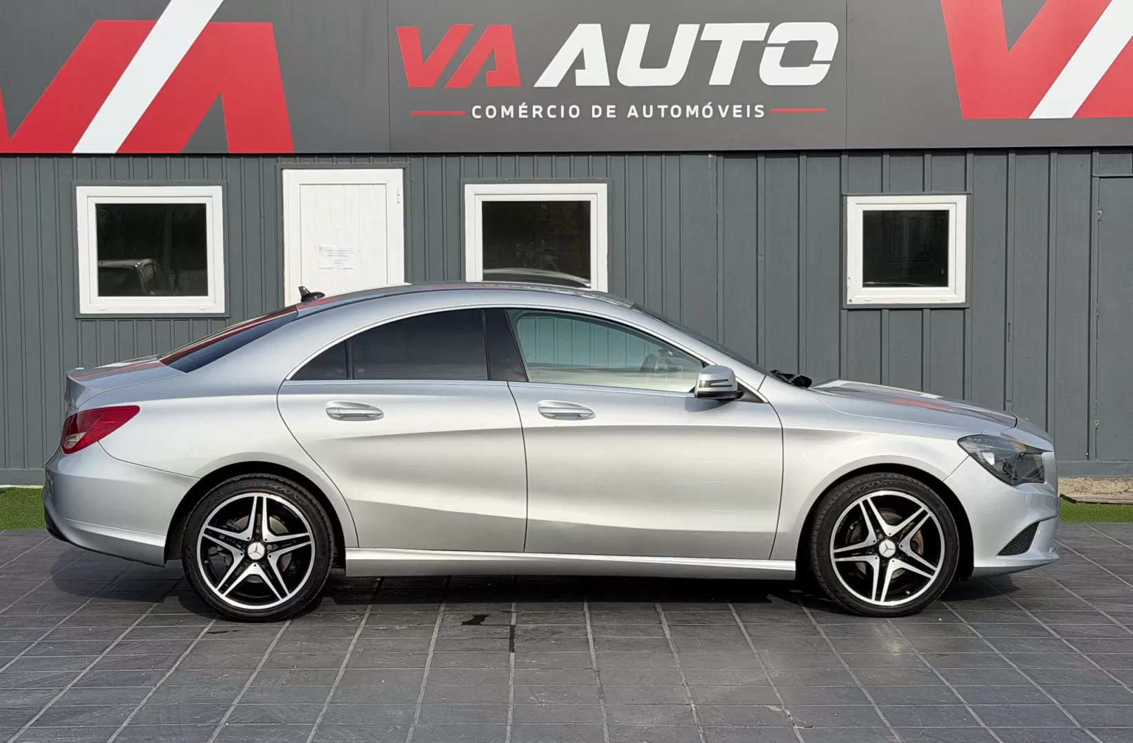 Mercedes-Benz CLA 200 CDI Urban - foto 4