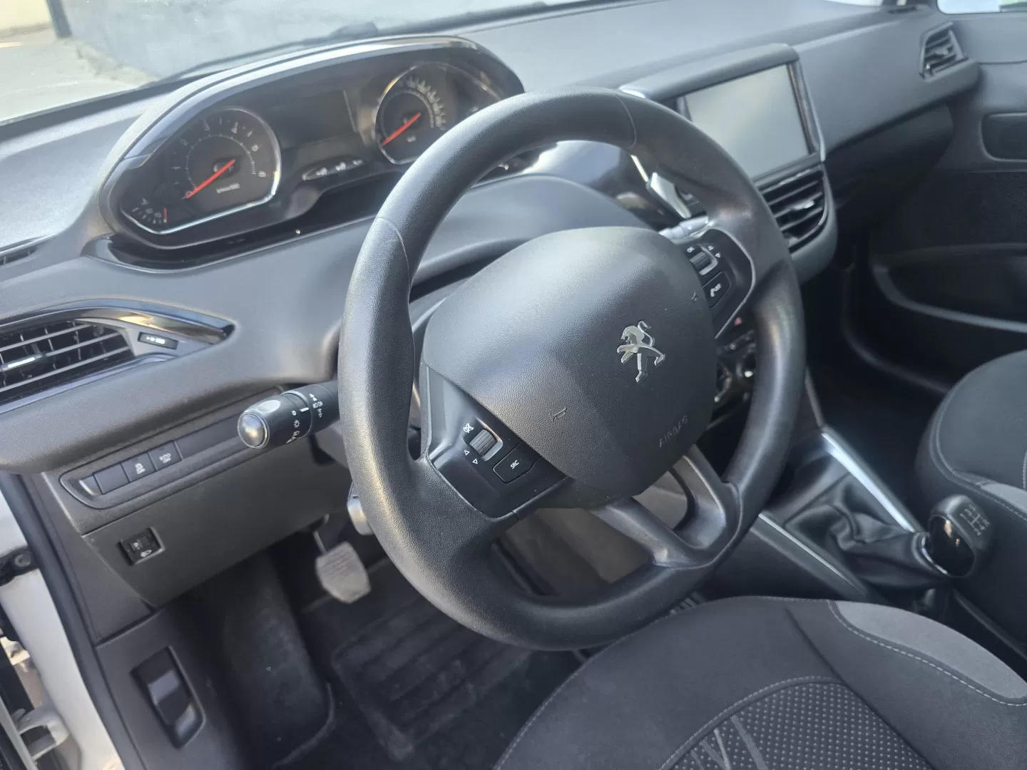 Peugeot 208 1.6 e-HDi SE Style - foto 3