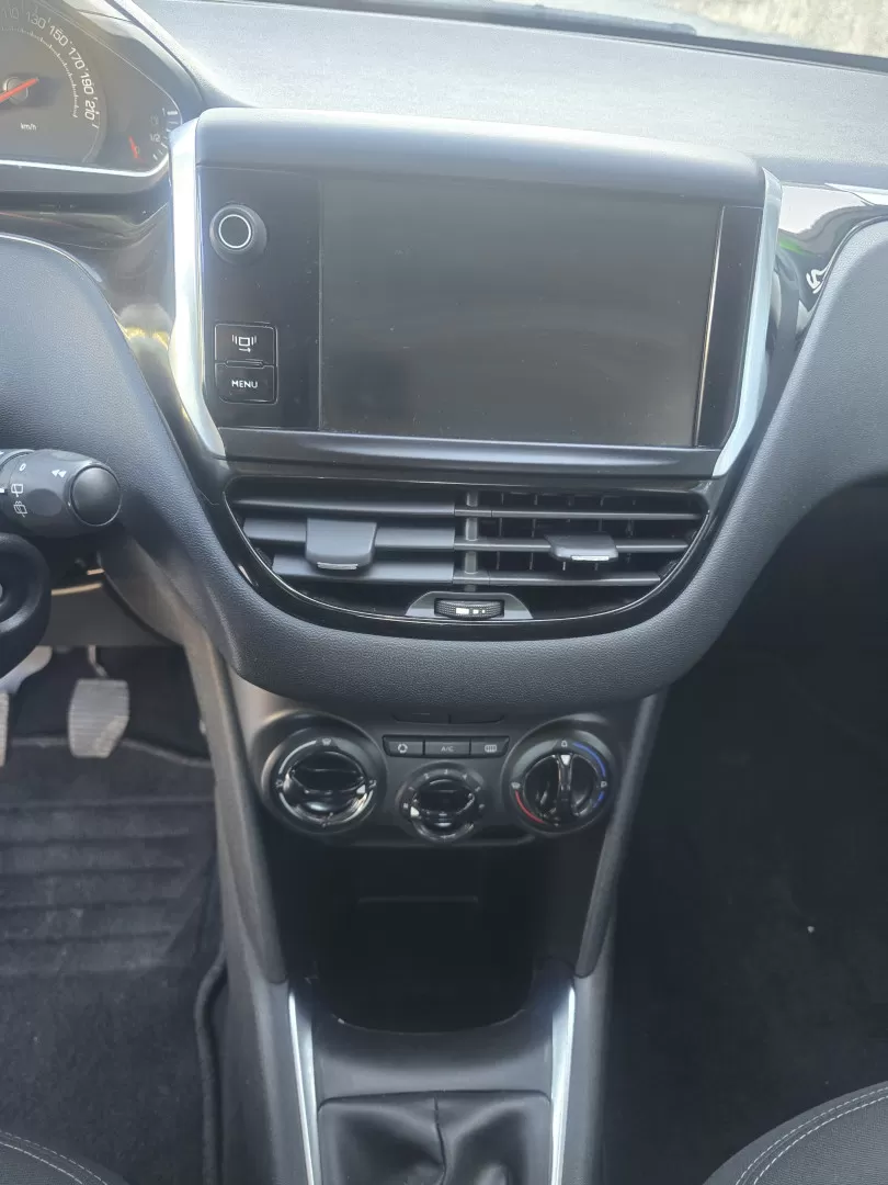 Peugeot 208 1.6 e-HDi SE Style - foto 4