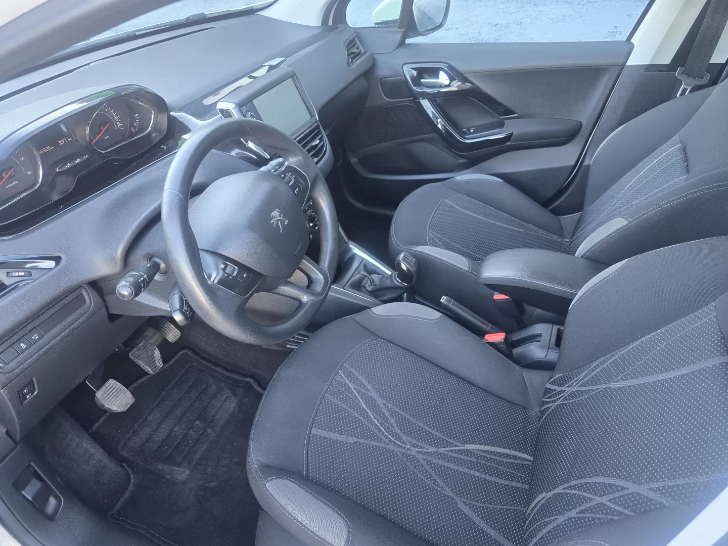 Peugeot 208 1.6 e-HDi SE Style - foto 8