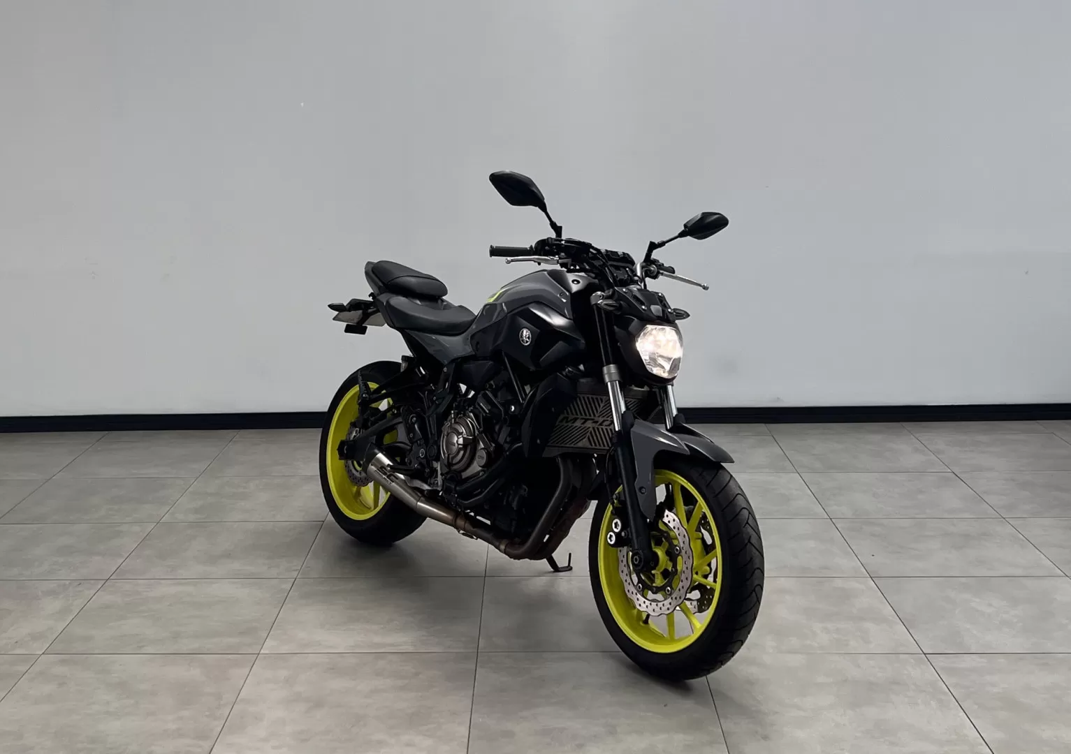 Yamaha MT-07 Night Fluo 35Kw