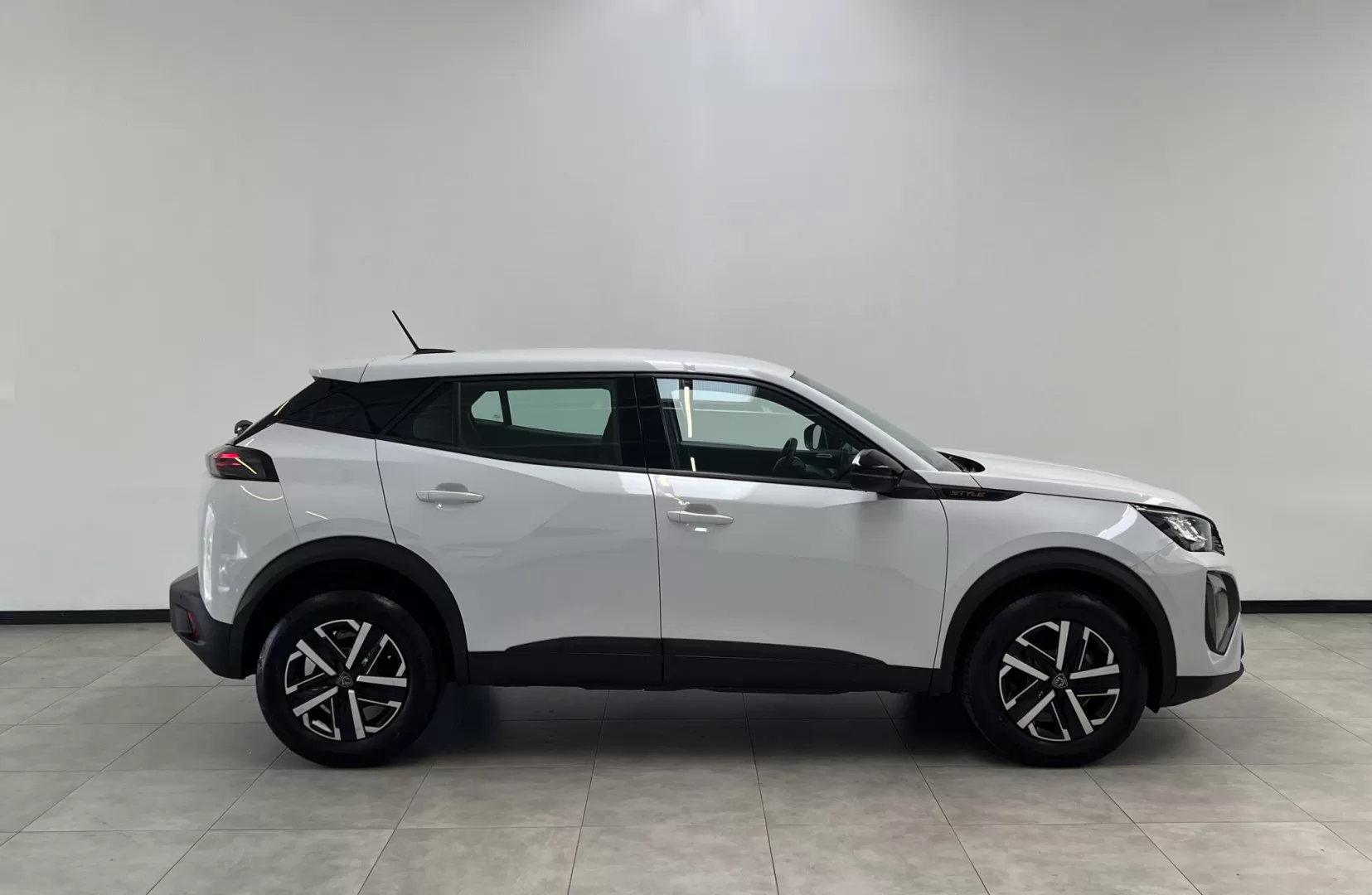 Peugeot 2008 1.2 PureTech SE Style - foto 8