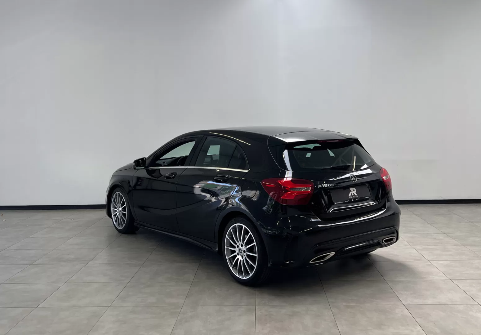 Mercedes-Benz A 180 d AMG Line - foto 5