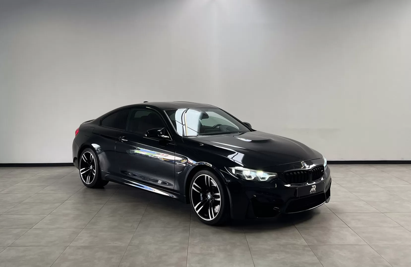 BMW M4 Auto