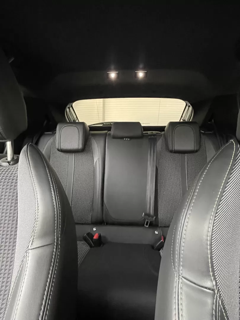 Peugeot 208 1.2 PureTech GT Line - foto 4