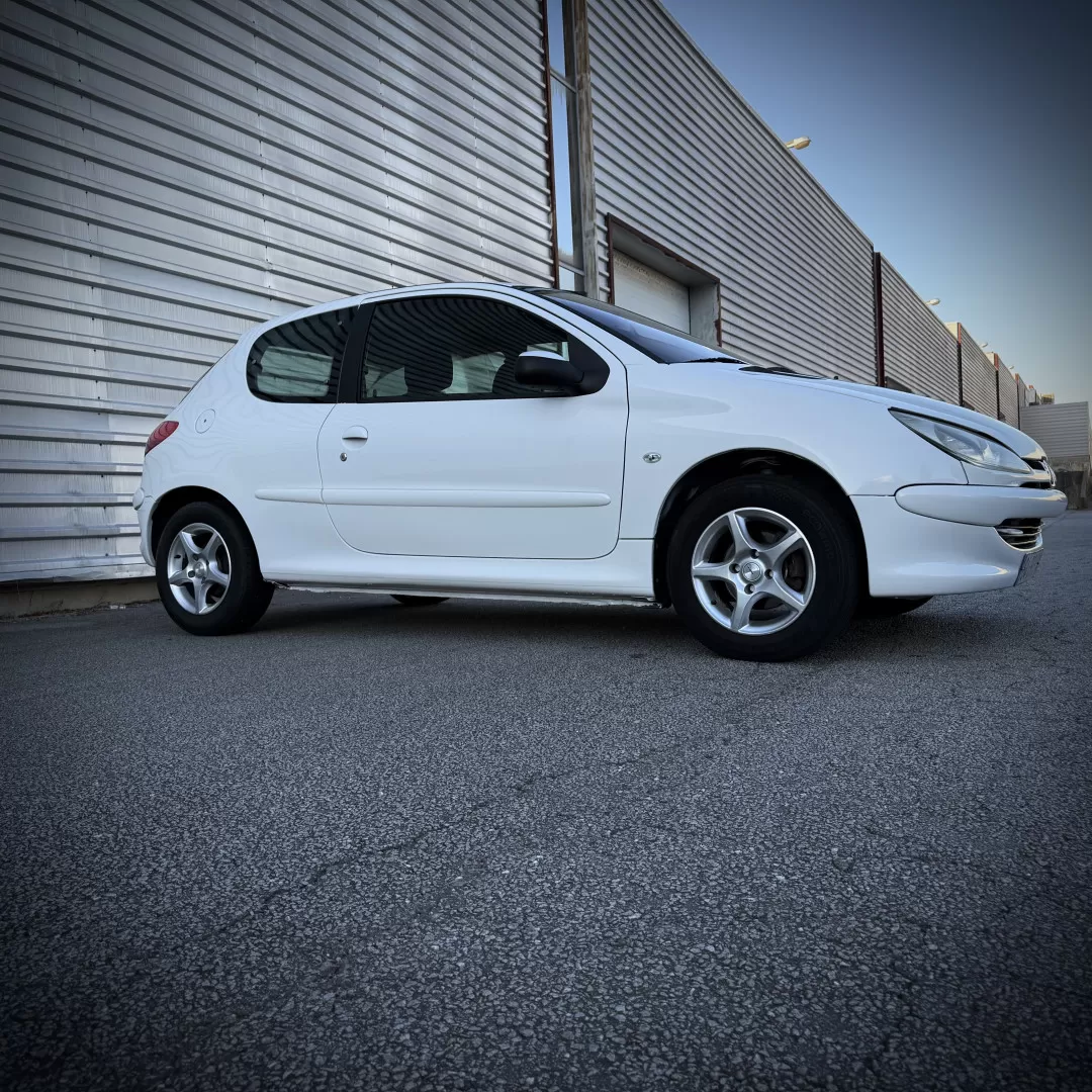 Peugeot  1.4 HDI Van - foto 8
