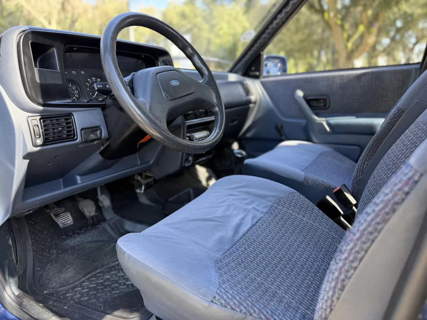 Ford Escort 1.4 CL - foto 8