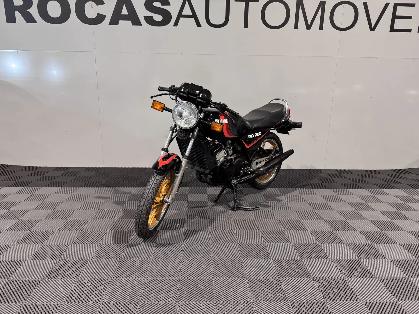 Yamaha RD 250 LC - foto 4