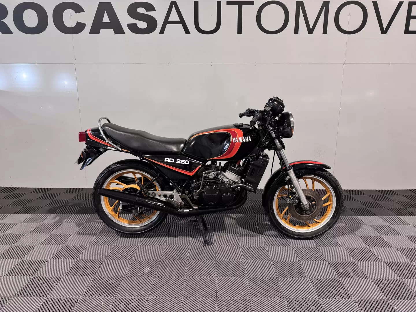 Yamaha RD 250 LC - foto 6