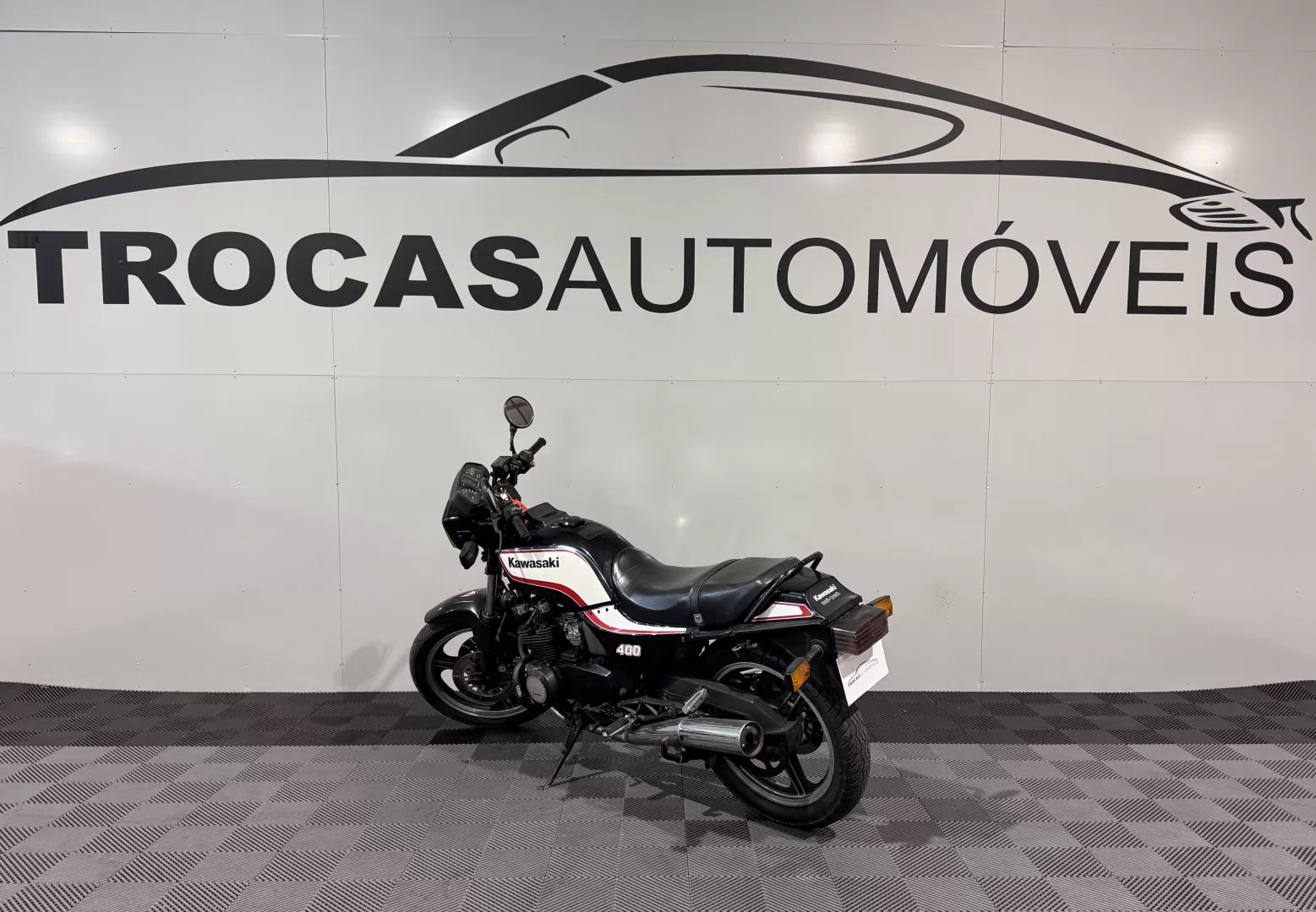 Kawasaki GPZ 400 F-II - foto 4