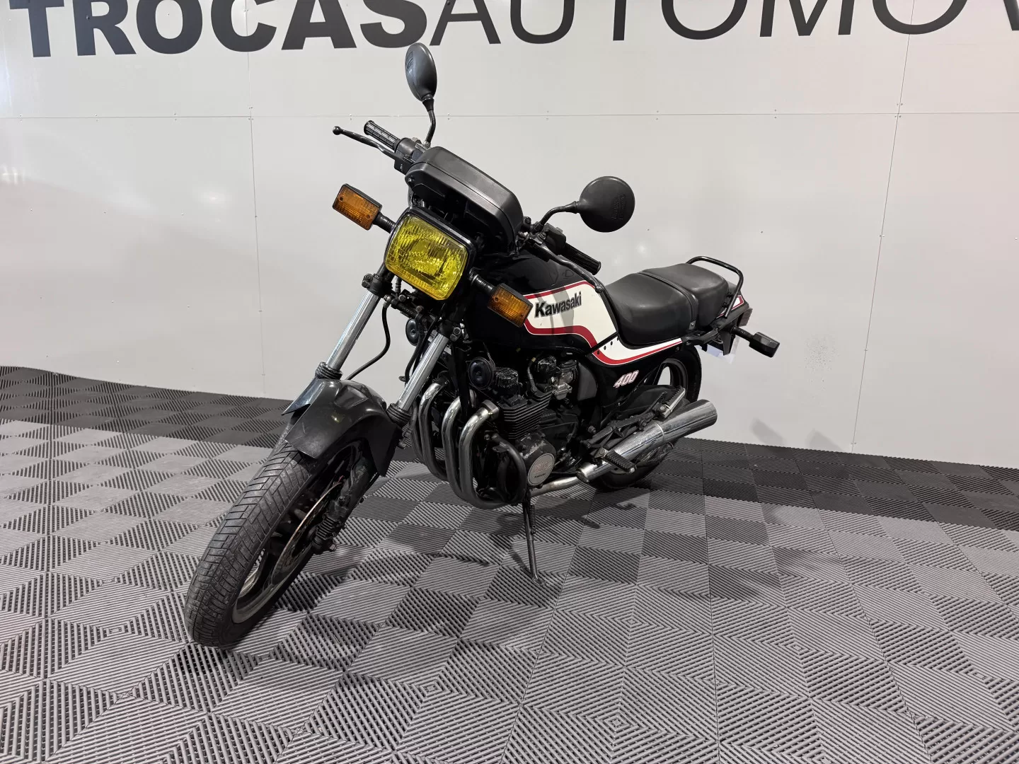 Kawasaki GPZ 400 F-II - foto 5