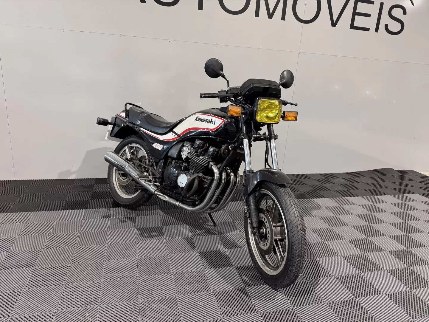 Kawasaki GPZ 400 F-II - foto 8