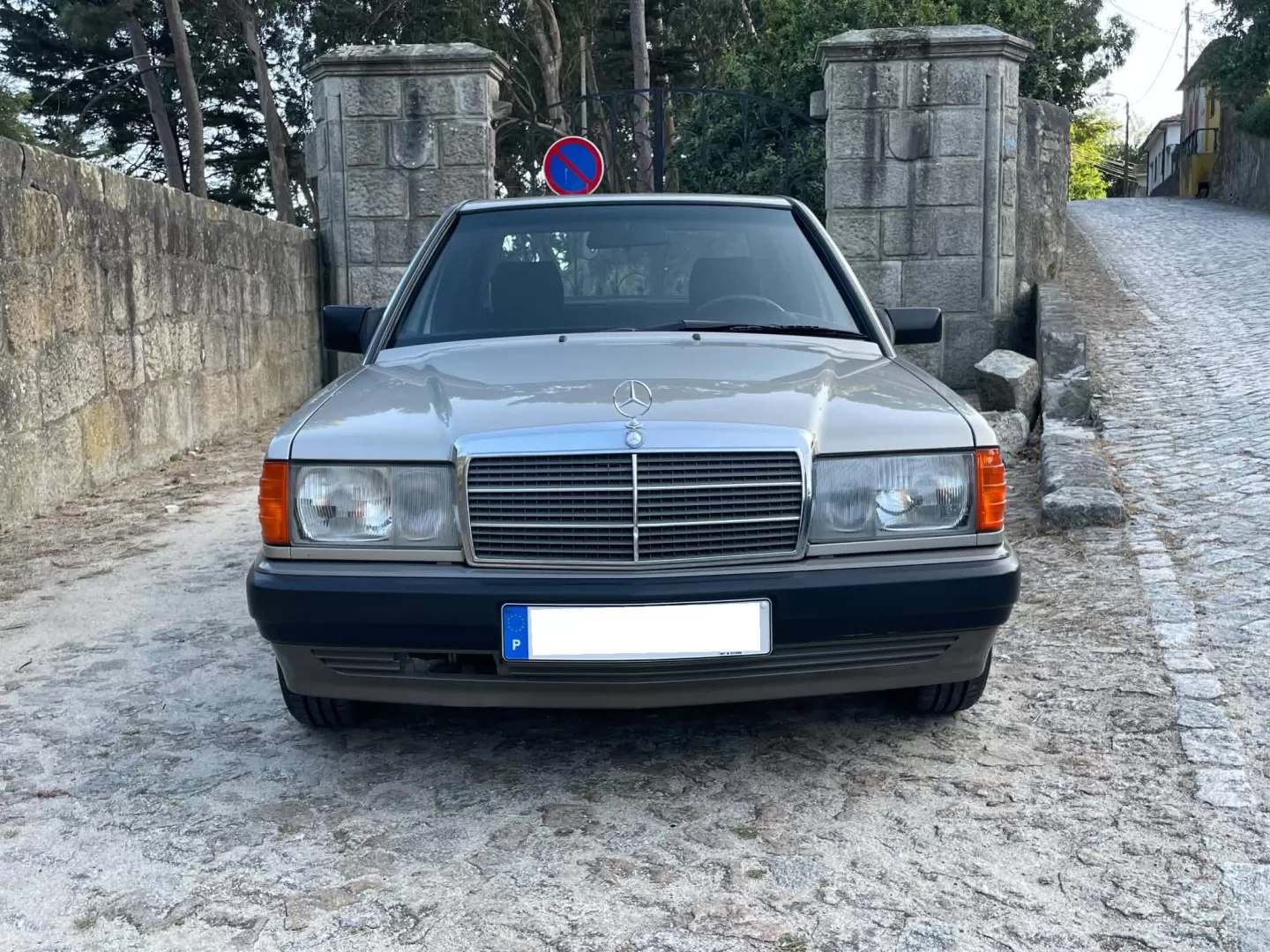 Mercedes-Benz 190 E - foto 2