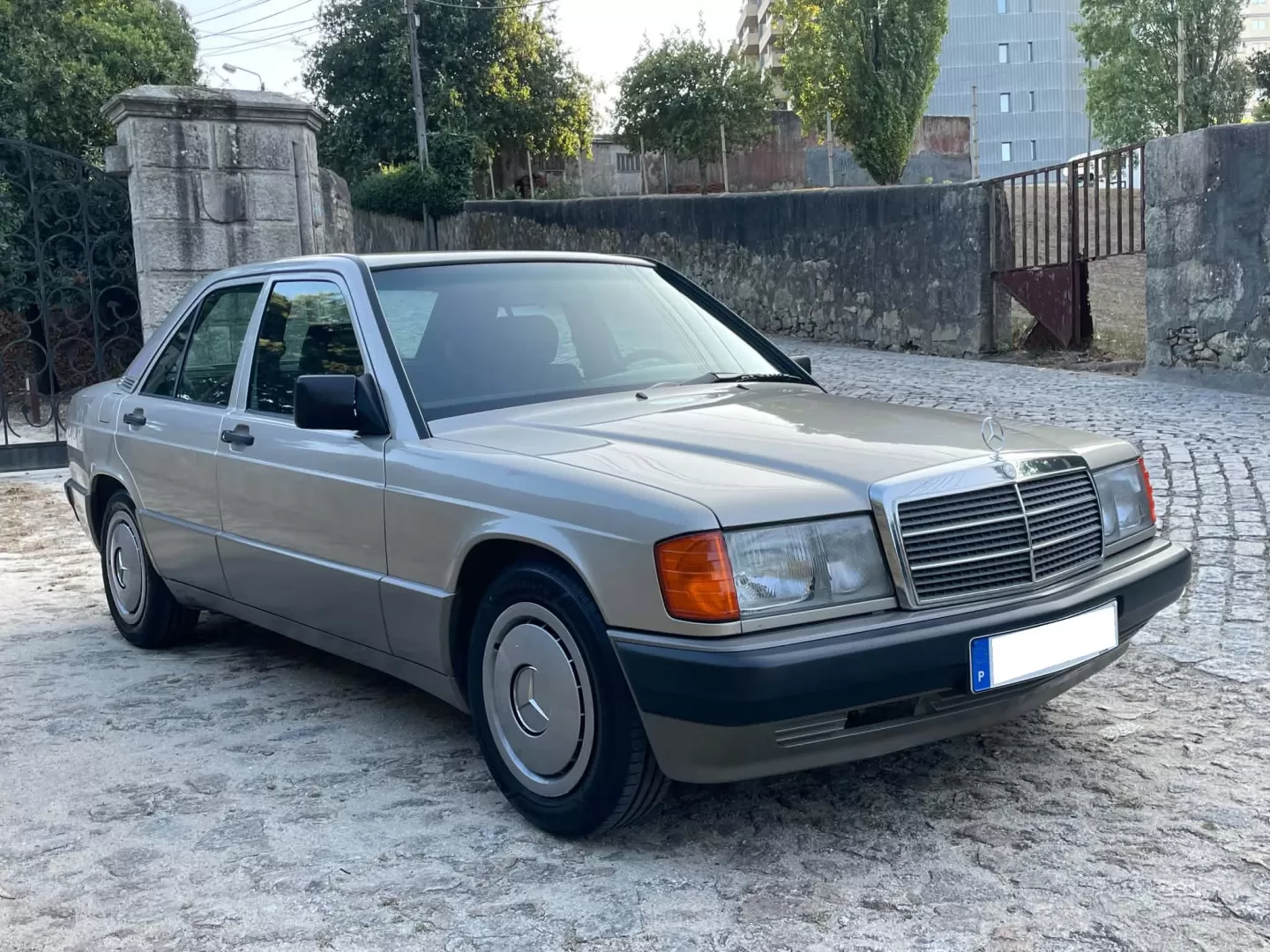 Mercedes-Benz 190 E - foto 3