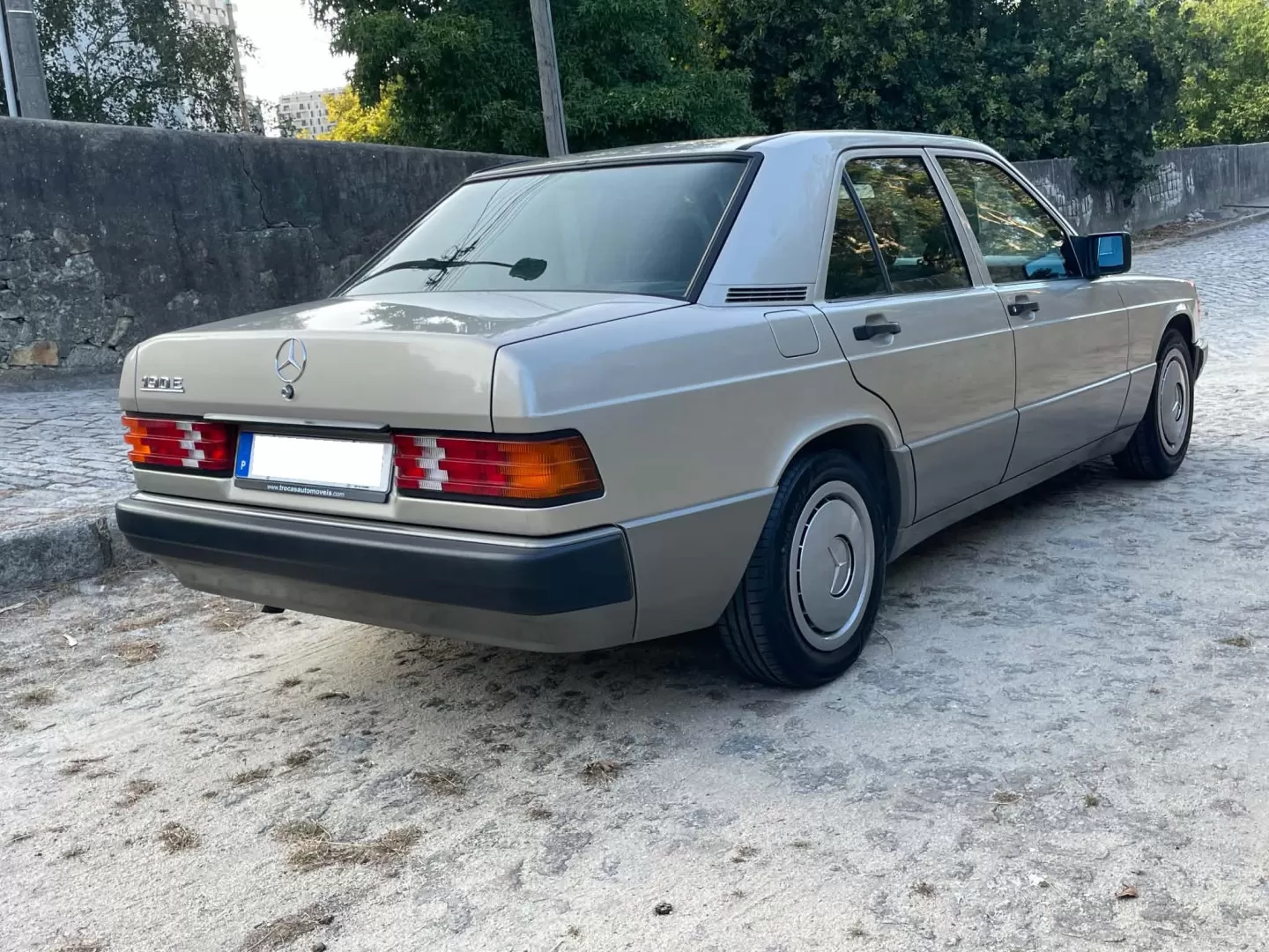 Mercedes-Benz 190 E - foto 4