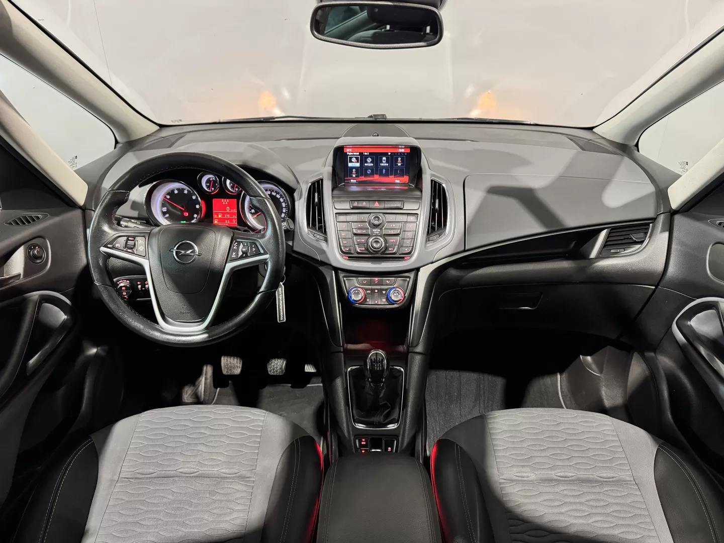 Opel Zafira 1.6 CDTi Cosmo - foto 7