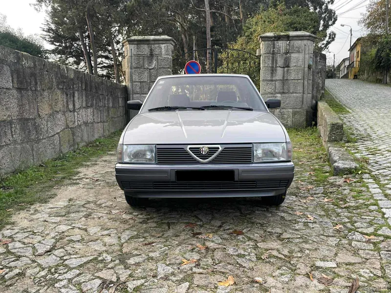 Alfa Romeo 90 2.0 S - foto 2