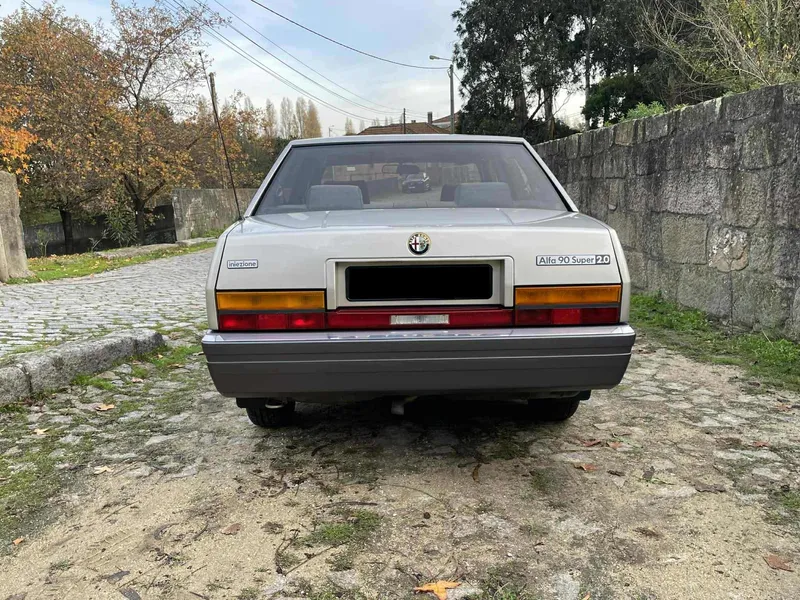 Alfa Romeo 90 2.0 S - foto 5