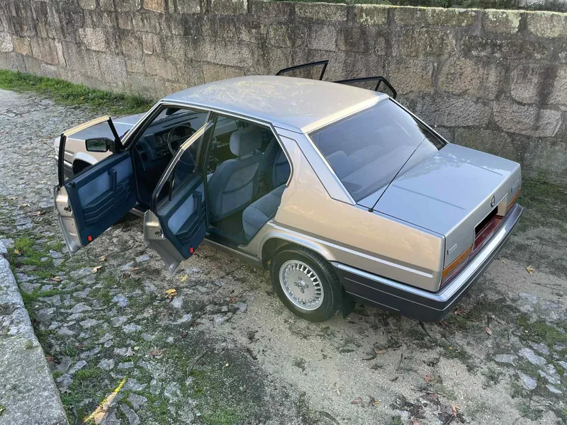 Alfa Romeo 90 2.0 S - foto 7