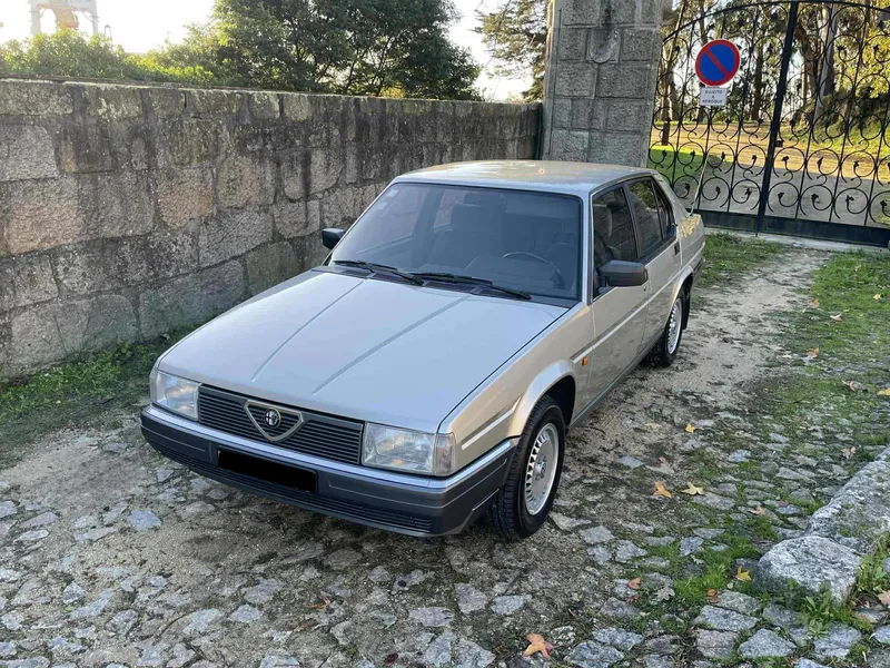 Alfa Romeo 90 2.0 S - foto 8
