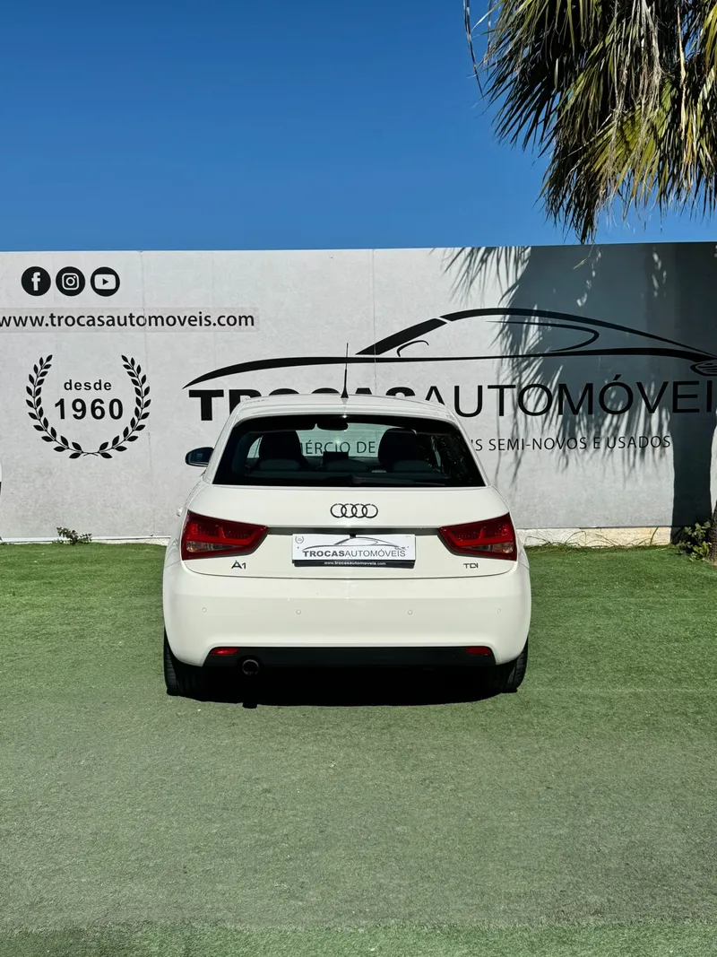 Audi A1 Sportback 1.6 TDI Advance S-Tronic - foto 4