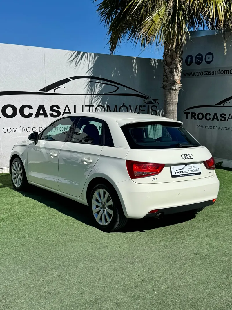 Audi A1 Sportback 1.6 TDI Advance S-Tronic - foto 5