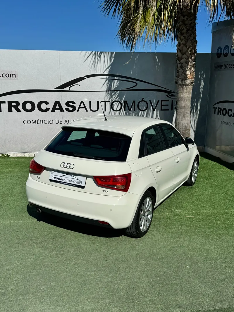 Audi A1 Sportback 1.6 TDI Advance S-Tronic - foto 6