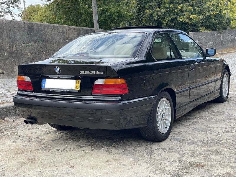 BMW 323 is - foto 5