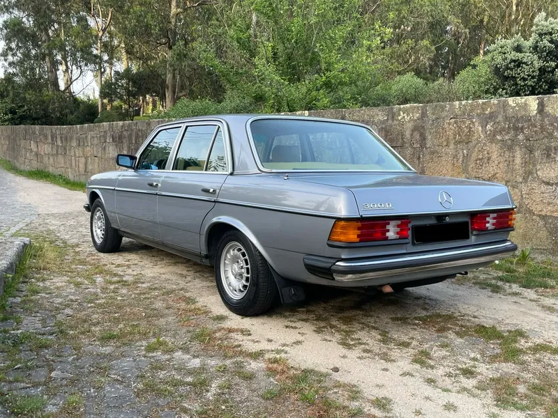 Mercedes-Benz 300 W123 - 300D - foto 6