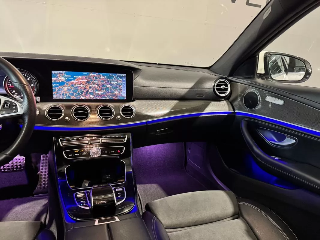Mercedes-Benz E 220  D 9g  Tronic Amg Line - foto 3
