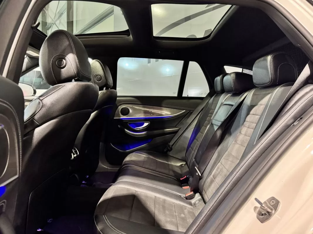 Mercedes-Benz E 220  D 9g  Tronic Amg Line - foto 6