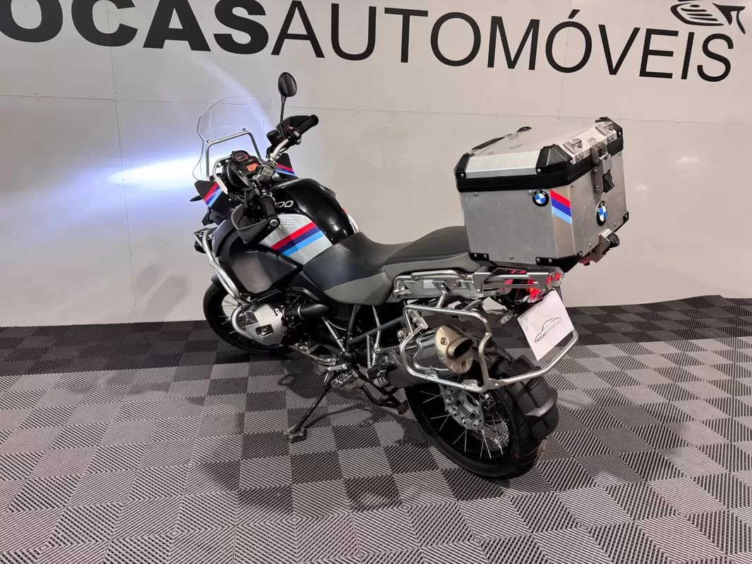 BMW - foto 4